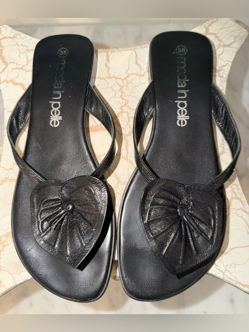 Black Leather Heart Thong Sandals